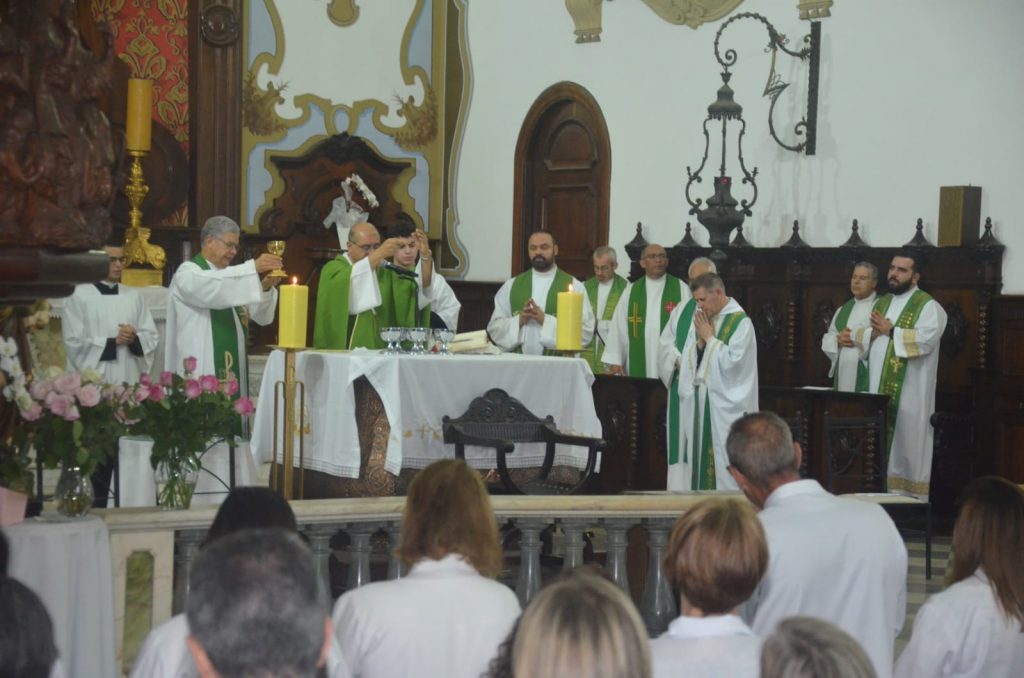 Missa de Posse dos Ministros Extraordinários da distribuição da Sagrada Comunhão Decanato São Tiago de Alfeu
